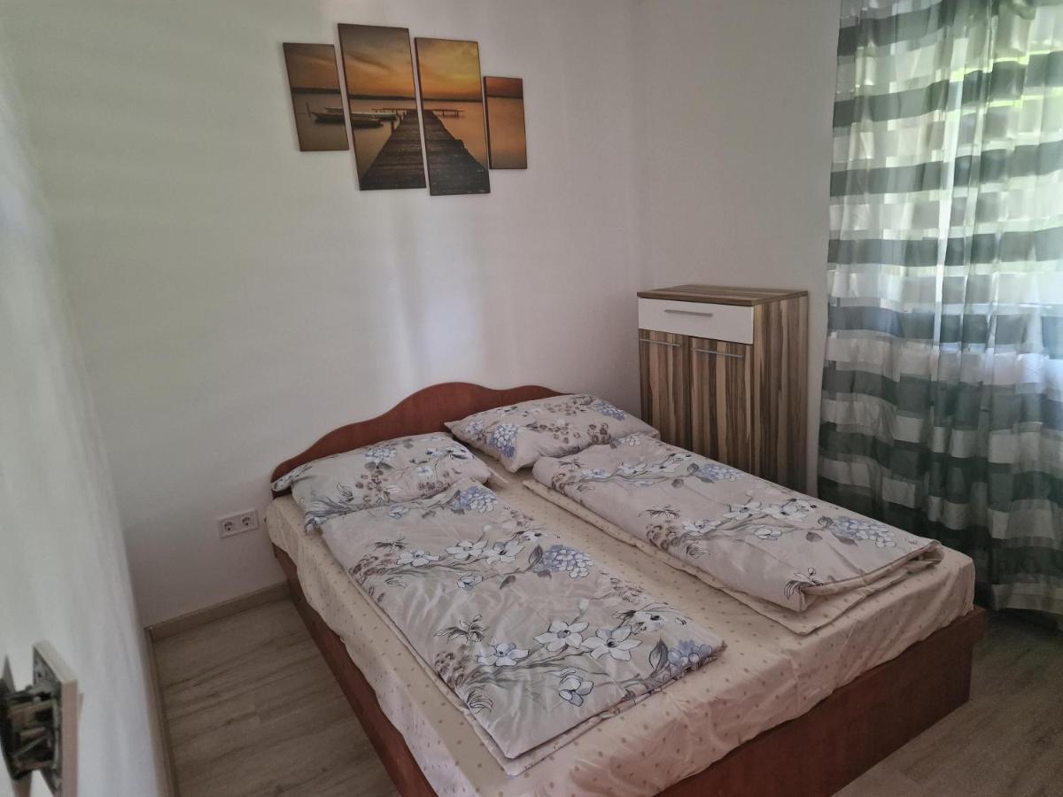 Rajmund Vendeghaz Balatonkeresztúr Exterior foto